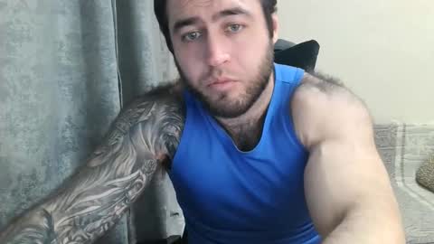 Snapshot of aaron_royal chatting on 02/09/26, 05:28 Davin tayl online show from 02/09/26, 05:28