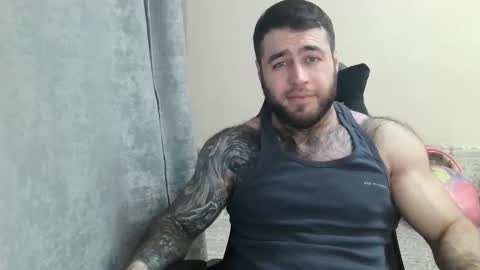 Snapshot of aaron_royal chatting on 02/15/26, 05:20 Davin tayl online show from 02/15/26, 05:20