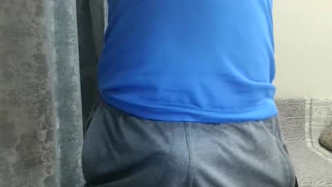 Snapshot of aaron_royal chatting on 02/17/26, 06:14 Davin tayl online show from 02/17/26, 06:14