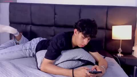 Aron online show from 09/23/25, 06:22