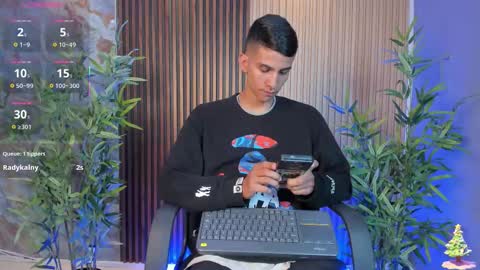 Aaron online show from 12/18/25, 12:44