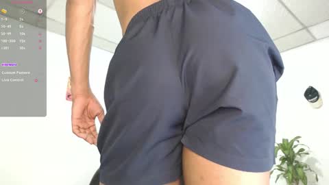 Heyy my name is Aaron online show from 12/18/25, 03:34