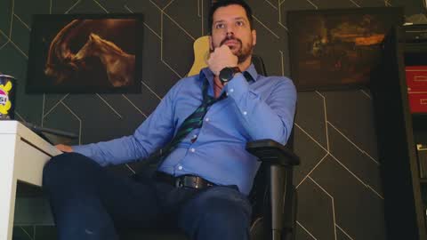 Aaron online show from 02/05/25, 06:13