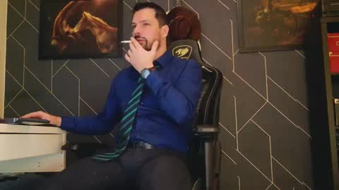 Aaron online show from 02/11/25, 01:41