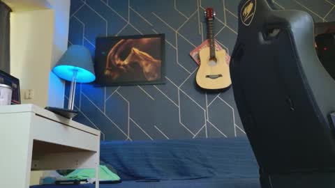 Aaron online show from 09/12/25, 10:26