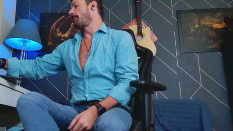 Aaron online show from 09/21/25, 04:03