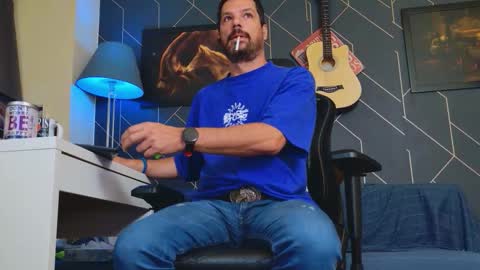 Aaron online show from 09/30/25, 02:16