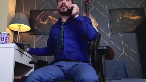 Aaron online show from 11/12/25, 07:53