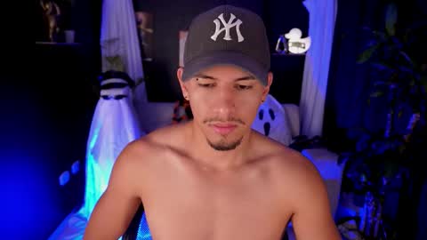 AARON  online show from 10/05/25, 12:36