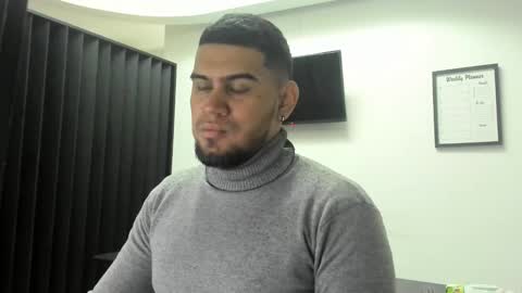 ig aaron hunter123 online show from 02/24/26, 02:15