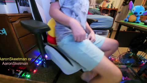 Aaron Skeetman online show from 12/17/24, 06:24