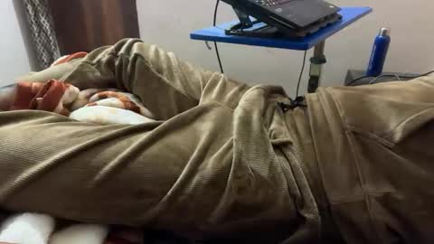 Snapshot of aaryan_sexoo chatting on 11/08/25, 07:01 aaryan_sexoo online show from 11/08/25, 07:01