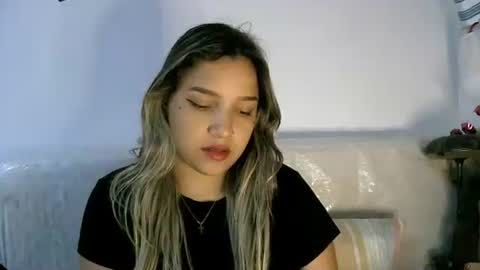 Snapshot of abbie_23 chatting on 04/21/26, 06:44 Abbie cute online show from 04/21/26, 06:44