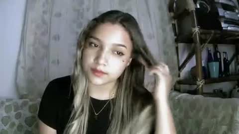 Snapshot of abbie_23 chatting on 04/22/26, 07:22 Abbie cute online show from 04/22/26, 07:22