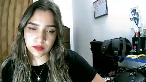 Snapshot of abbie_23 chatting on 06/14/26, 11:40 Abbie cute online show from 06/14/26, 11:40