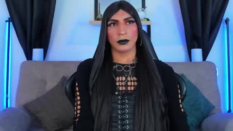 Abbigail Fuster  online show from 05/25/26, 11:05