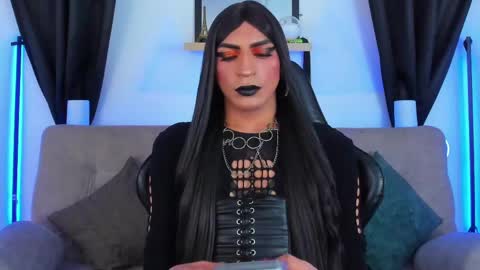 Abbigail Fuster  online show from 05/27/26, 10:56