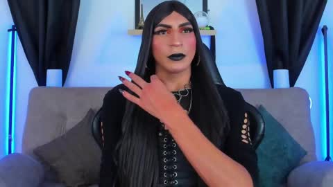 Abbigail Fuster  online show from 06/04/26, 10:32