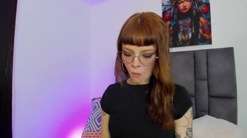 Snapshot of abby_jones2 chatting on 10/25/25, 04:20 abby jones online show from 10/25/25, 04:20