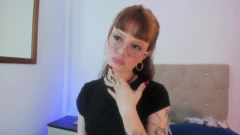 Snapshot of abby_jones2 chatting on 11/11/25, 02:55 abby jones online show from 11/11/25, 02:55