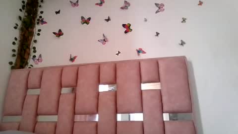 abby_moss_2 online show from 07/04/26, 06:47