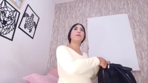 Abby online show from 11/22/25, 07:13