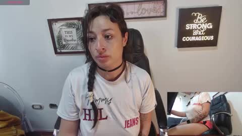 Vannesa online show from 05/18/26, 01:06