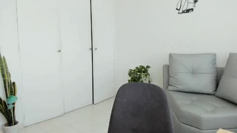 Laura  online show from 05/15/26, 03:19