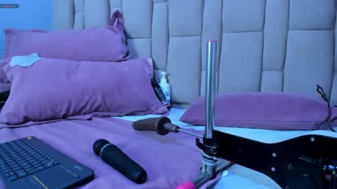 abbyadams23 online show from 01/09/25, 02:22