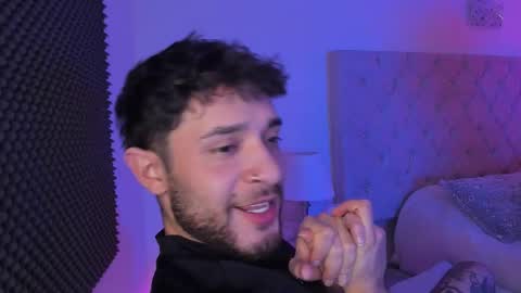 START TRANSMISSION ---- AM COLOMBIA TIME online show from 12/21/25, 01:51