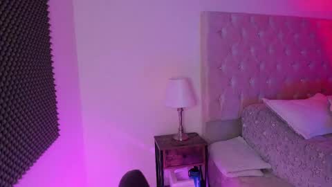 Snapshot of abbyandchris1 chatting on 05/30/26, 11:13 START TRANSMISSION ---- AM COLOMBIA TIME online show from 05/30/26, 11:13
