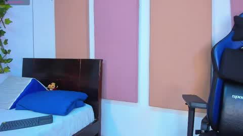 ---Abby--- online show from 12/14/25, 05:46