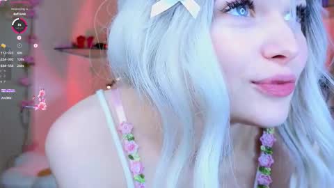 Snapshot of abbycartman chatting on 10/22/25, 07:13 Abby online show from 10/22/25, 07:13