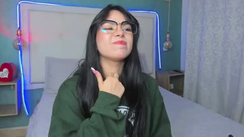 Abby Dixon  online show from 02/05/25, 01:04