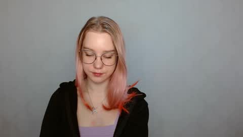 Snapshot of abbymoore__ chatting on 12/13/24, 08:41 Abby Lovense is active online show from 12/13/24, 08:41