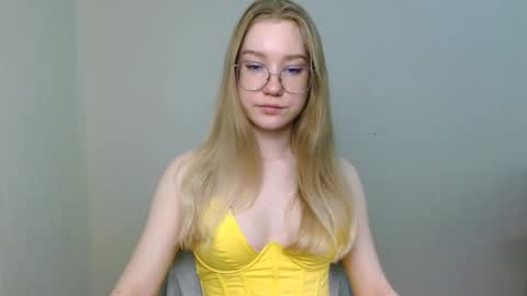 Abby Lovense is active online show from 03/15/26, 10:32