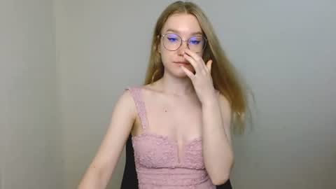 Snapshot of abbymoore__ chatting on 07/03/26, 09:59 Abby Lovense is active online show from 07/03/26, 09:59
