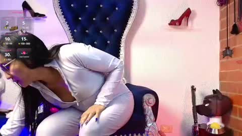 Miss Abby online show from 10/10/25, 04:11