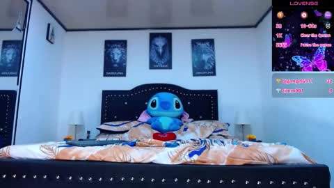 Snapshot of abbyshinne chatting on 11/21/25, 03:54 abbyshinne online show from 11/21/25, 03:54