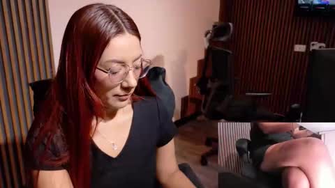 Abby Stones online show from 04/08/26, 01:22