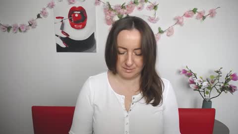 abbytaylorr online show from 11/25/25, 07:41