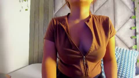 Snapshot of abbywathson chatting on 06/25/26, 11:48 A B B Y online show from 06/25/26, 11:48