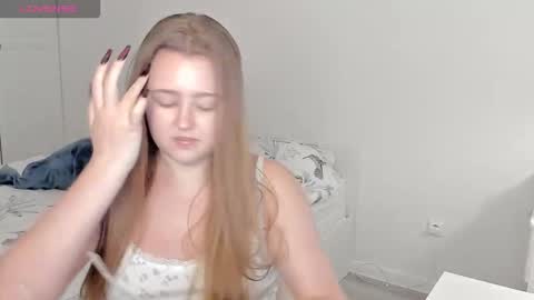 Abby    Stream at Sat  Sun  Mon  Fri online show from 12/21/25, 03:19