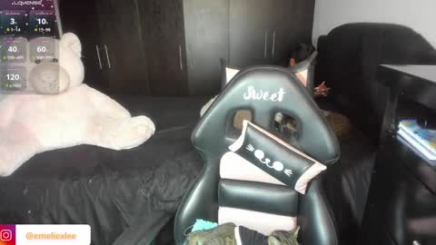 Snapshot of abbyxlee chatting on 02/05/25, 09:50 online show from 02/05/25, 09:50