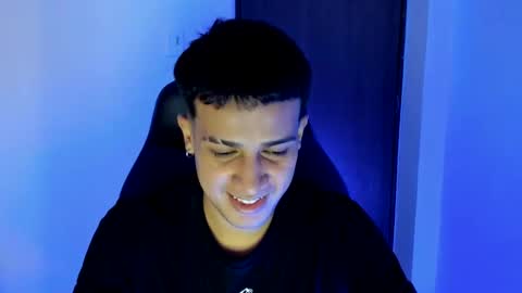 Independence model AbelAsburgo online show from 01/05/25, 03:43