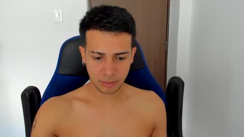 Independence model AbelAsburgo online show from 02/20/25, 07:19