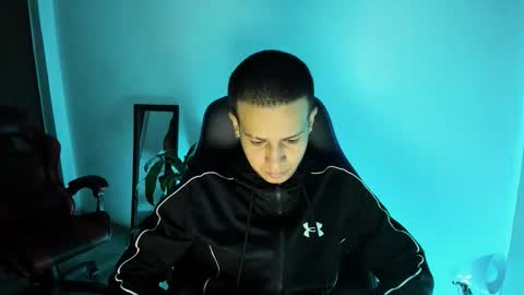 Independence model AbelAsburgo online show from 01/31/26, 11:25