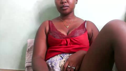 Snapshot of abella677022 chatting on 03/01/26, 02:52 abella677022 online show from 03/01/26, 02:52