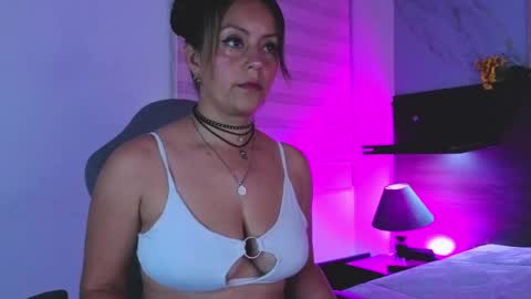 abella_as_ online show from 04/12/26, 04:17