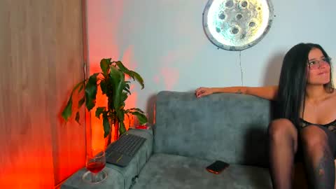 Snapshot of abellaconnor chatting on 06/12/26, 11:46 Abella and Kendra online show from 06/12/26, 11:46
